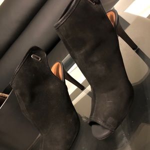 Luck black suede boots